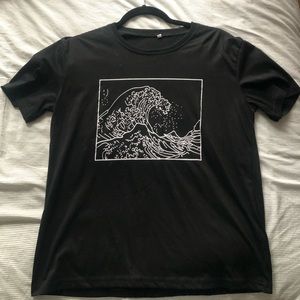 Graphic wave tshirt